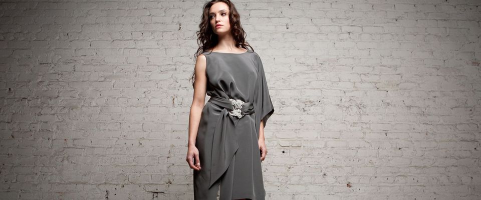 Splash_page_aurore_393grey_dress